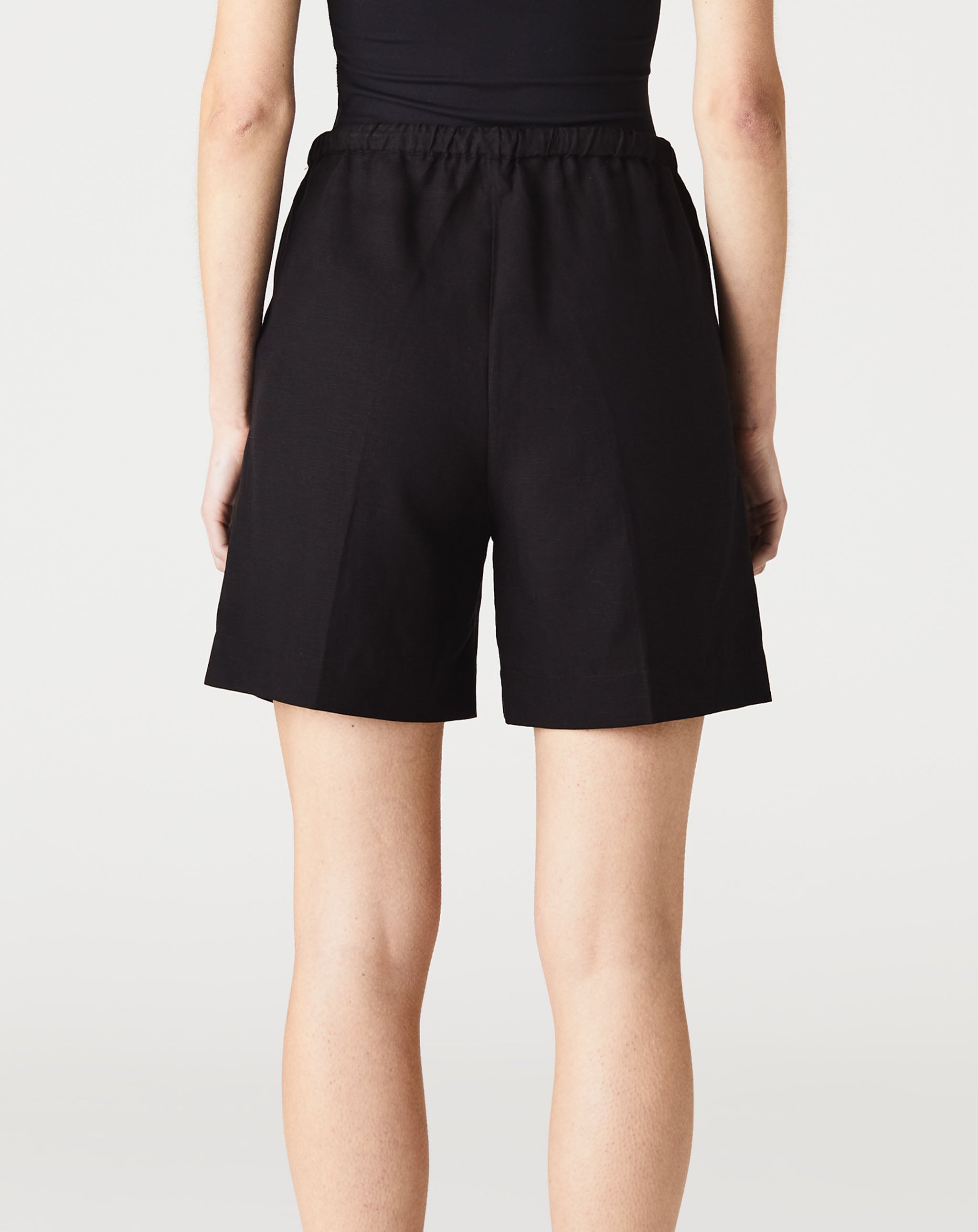 Press-Creased Drawstring Short
