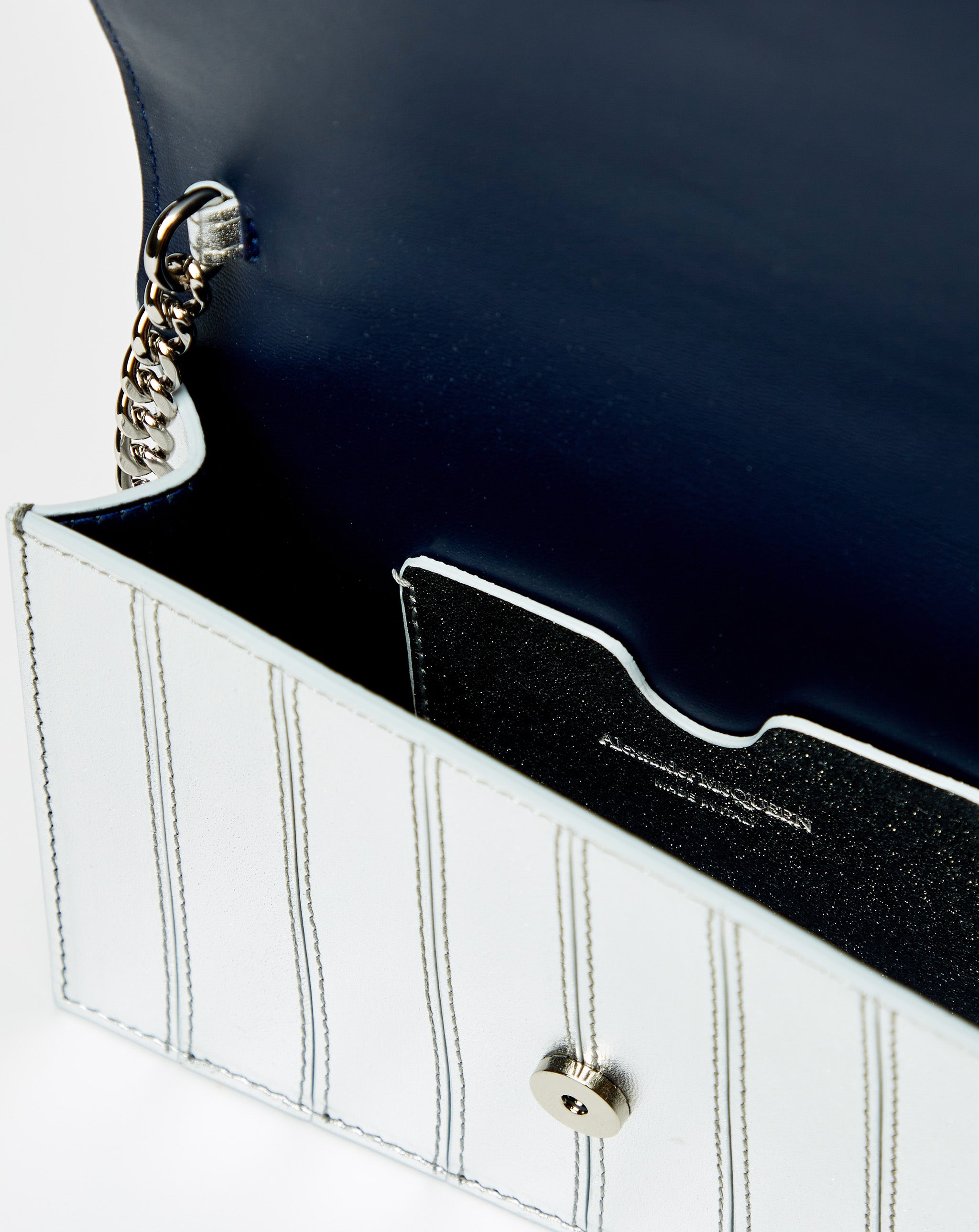 Skull Clutch