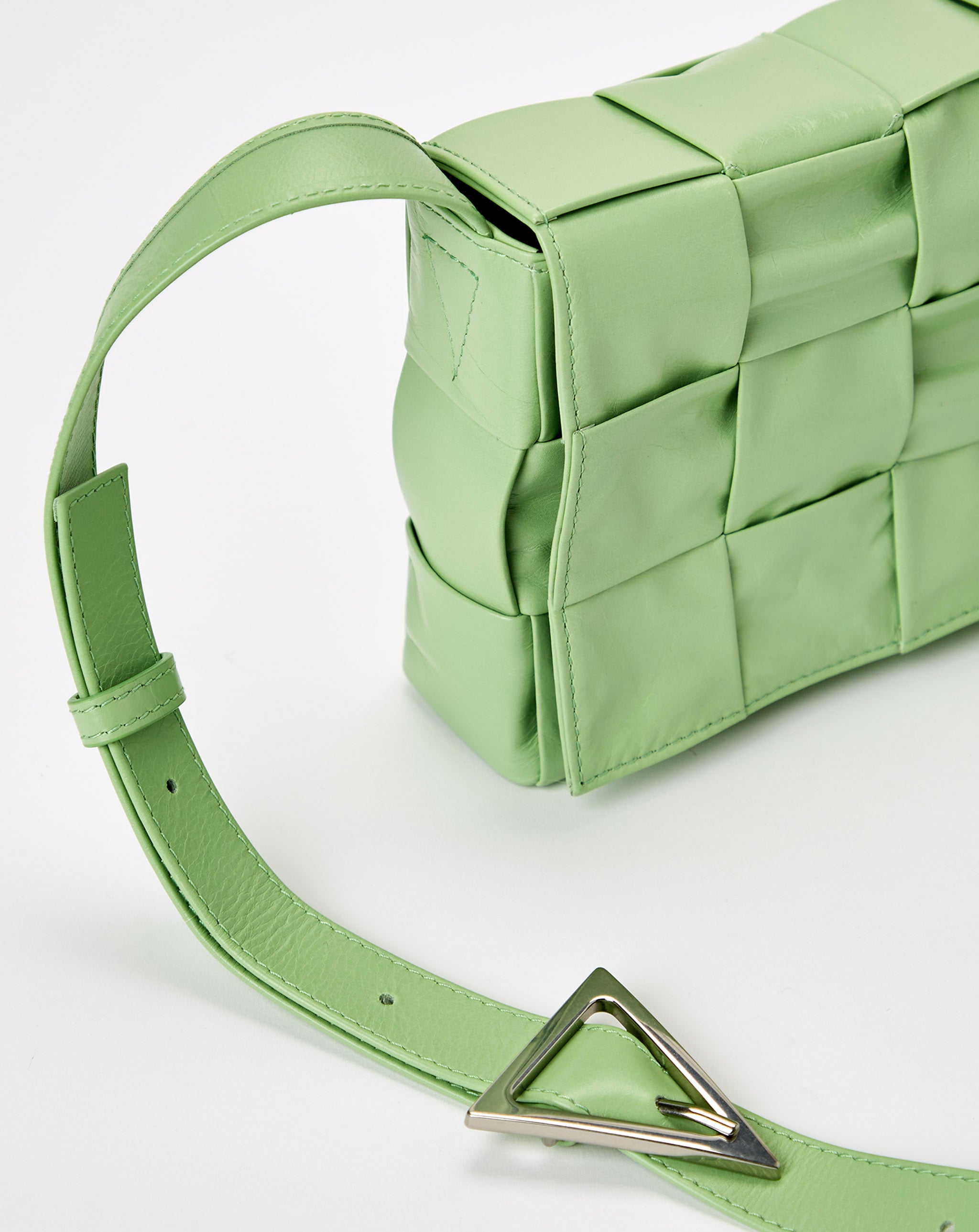 Medium Cassette Messenger Paper Calf Bag