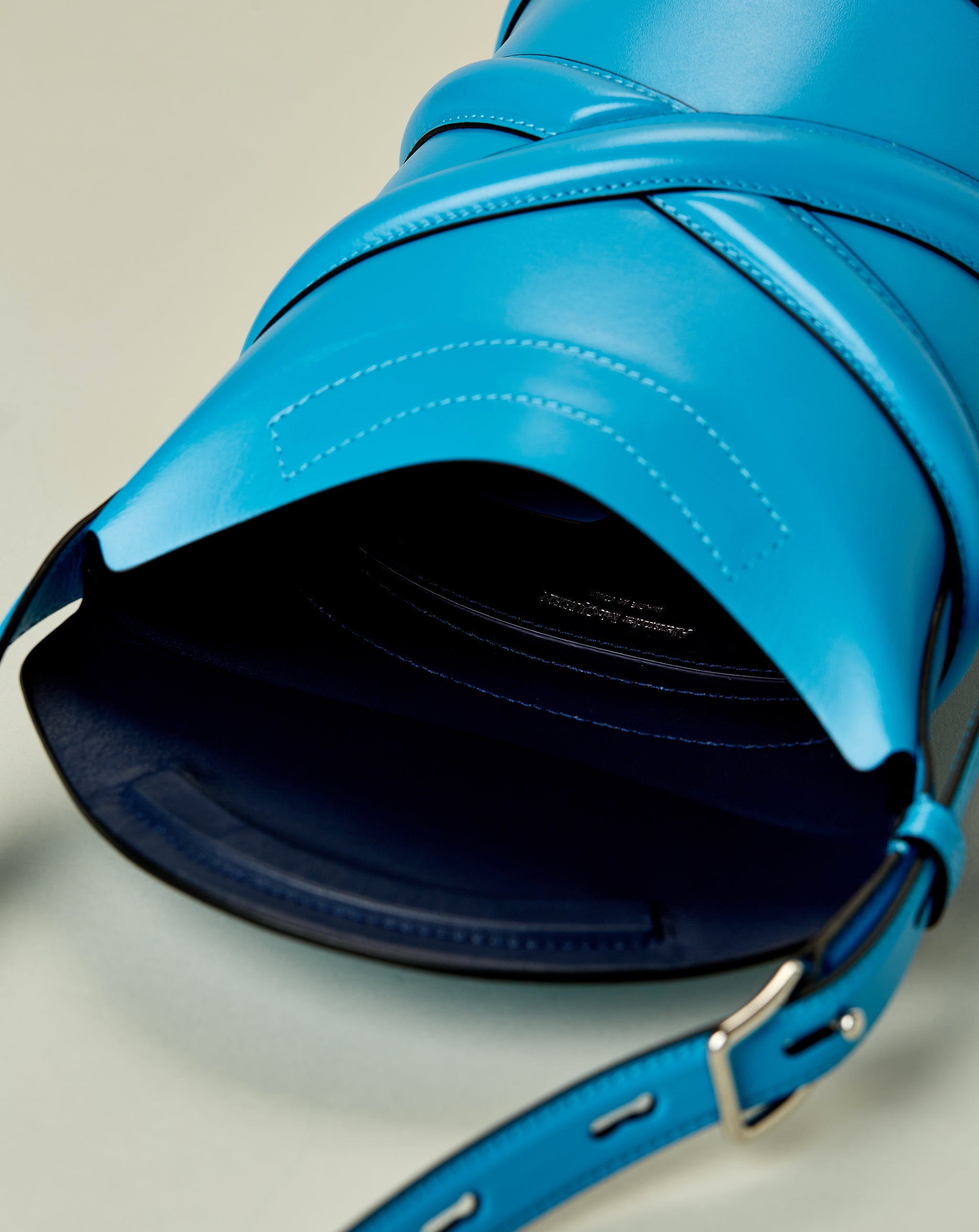 Curve Mini Bag