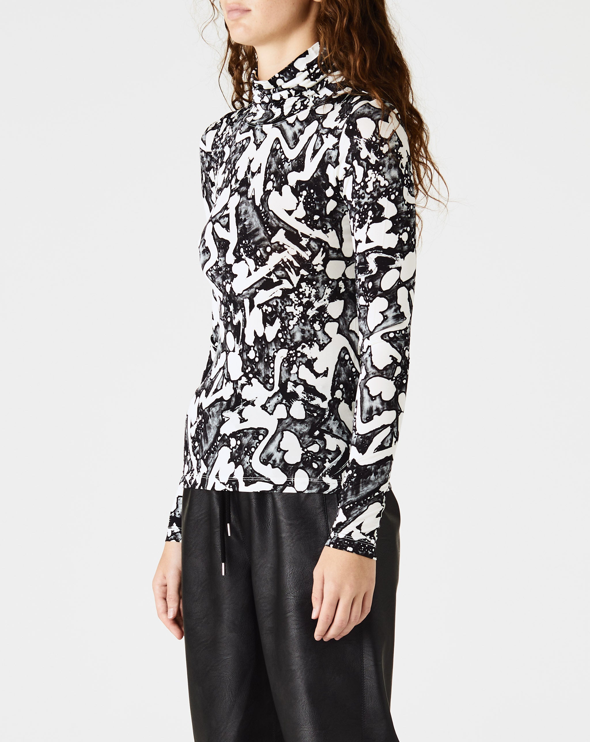 Stella By Stella Swan Print Fluid Turtleneck