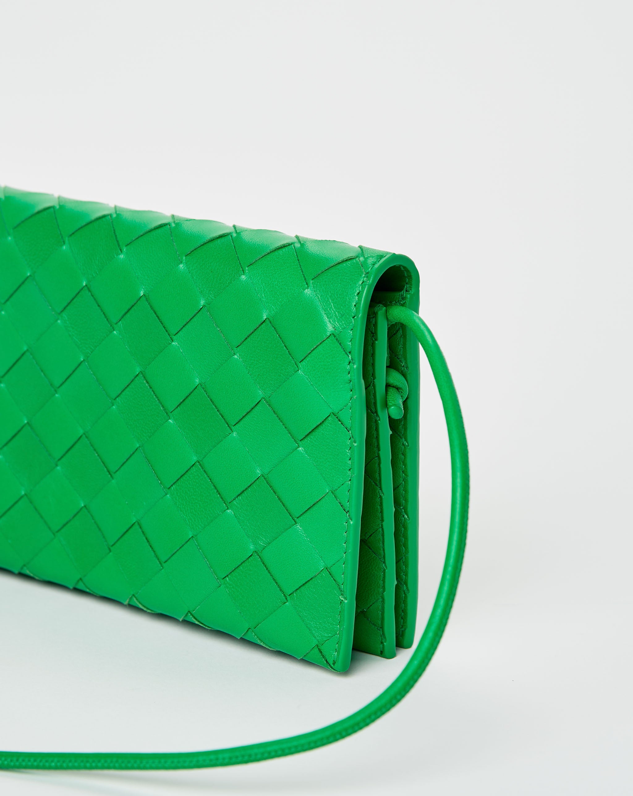 Wallet on Strap Intrecciato 15 Nappa 19