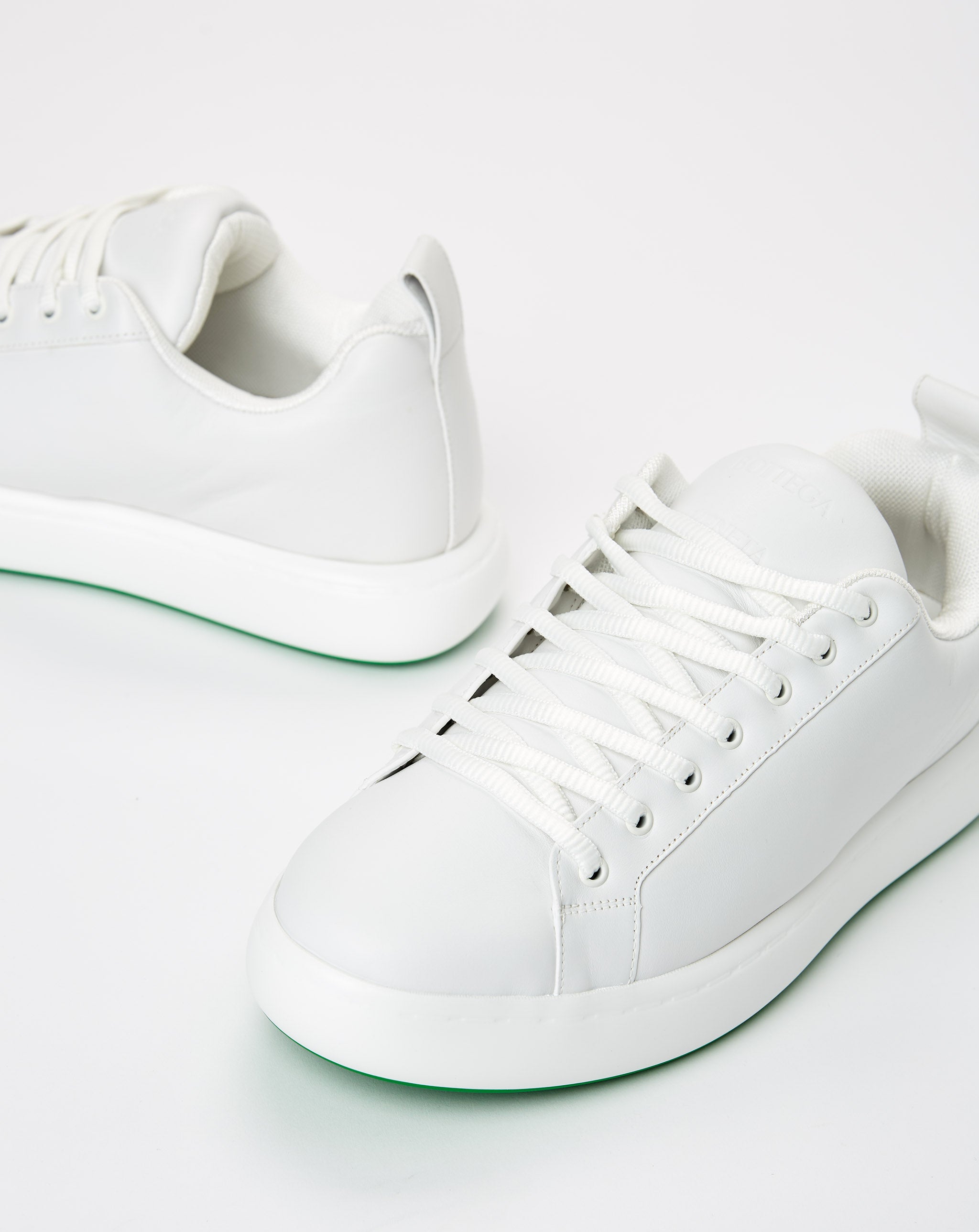 Sneaker Leather