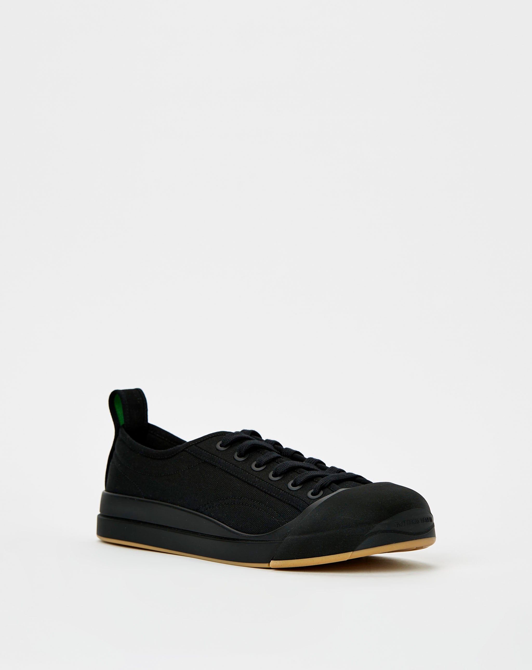 CANVAS SNEAKER