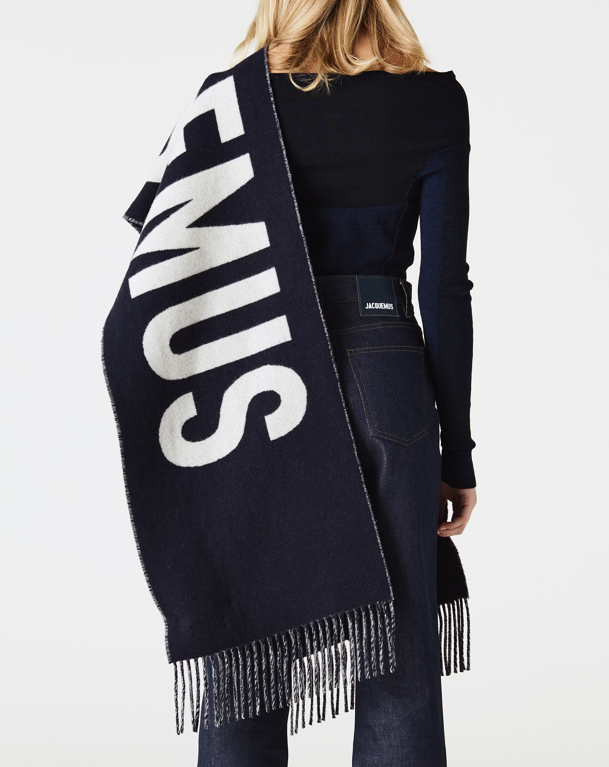 Logo Scarf