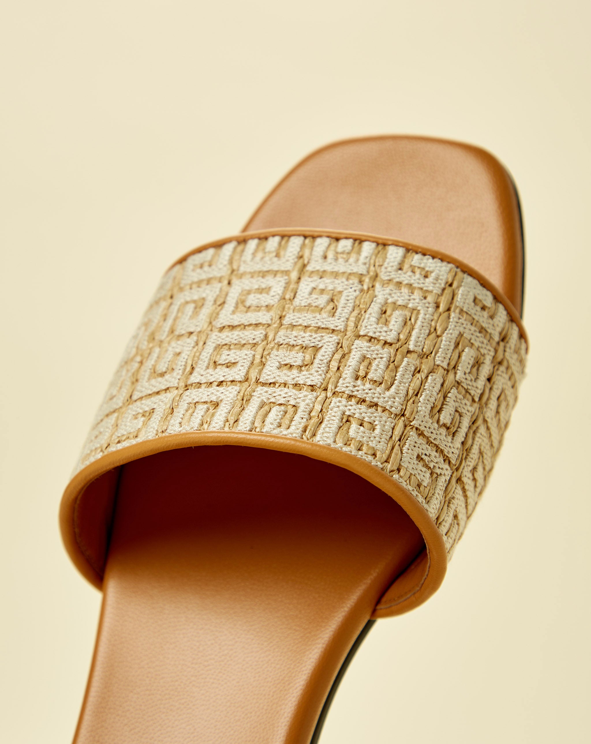 4G Flat Raffia Sandal