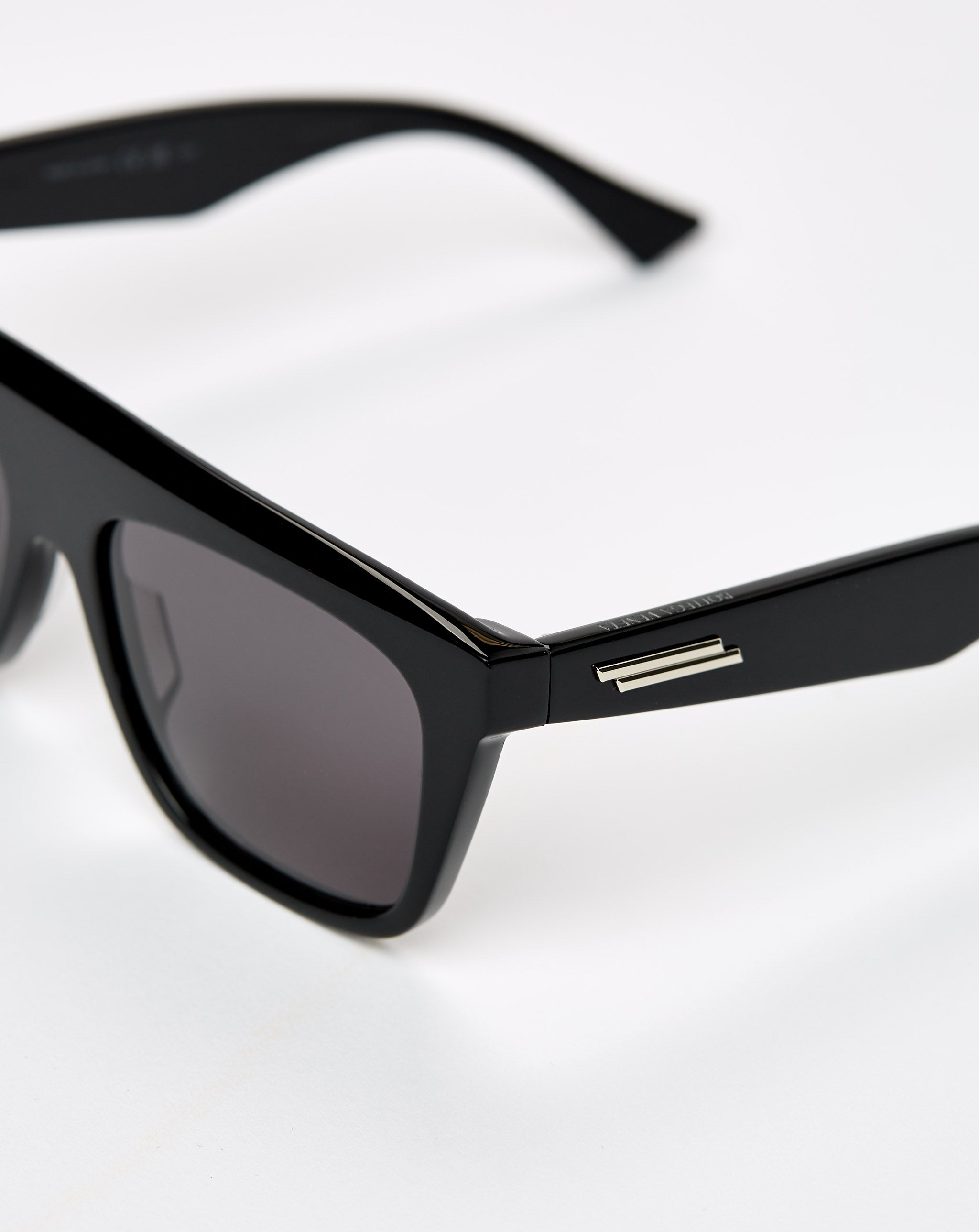 Thick Frame Tinted Sunglasses