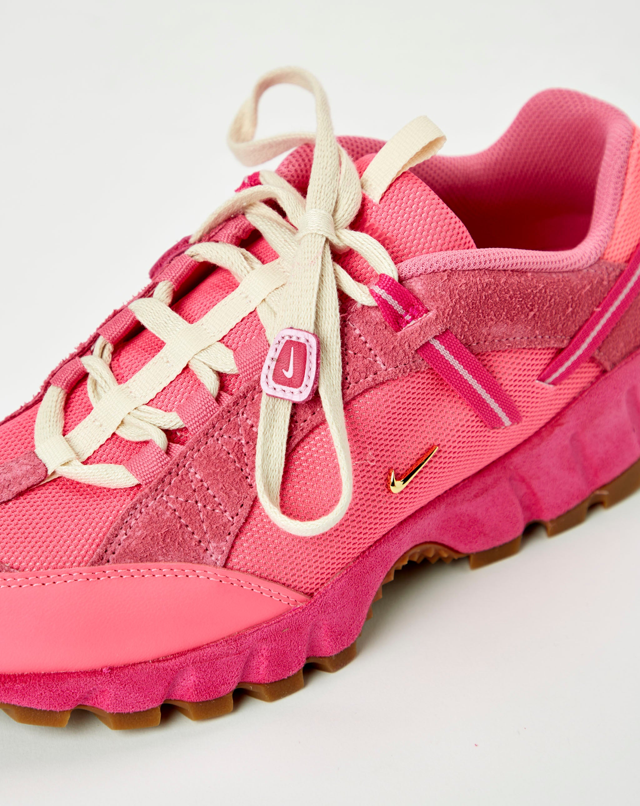 Nike Air Humara LX