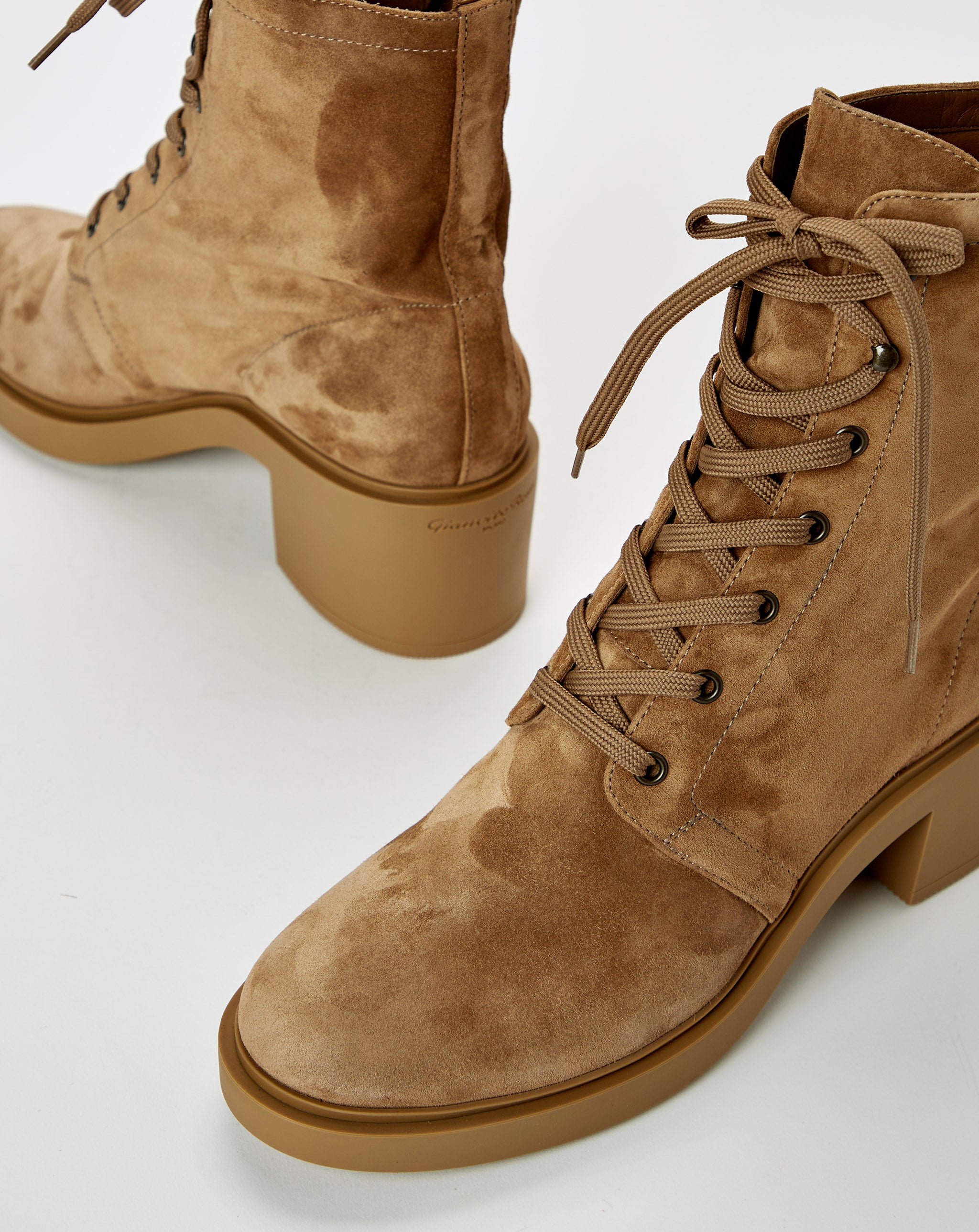 Foster Camoscio Stivale