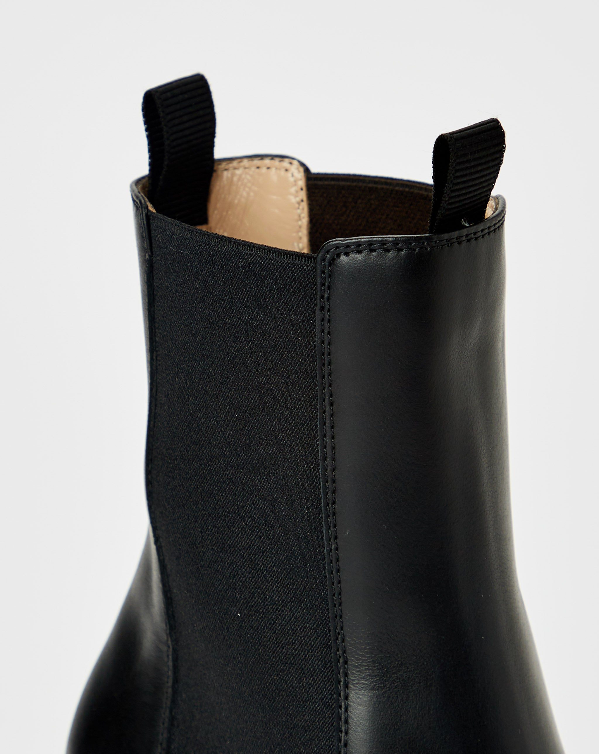 Chester 70 Vitello Glove