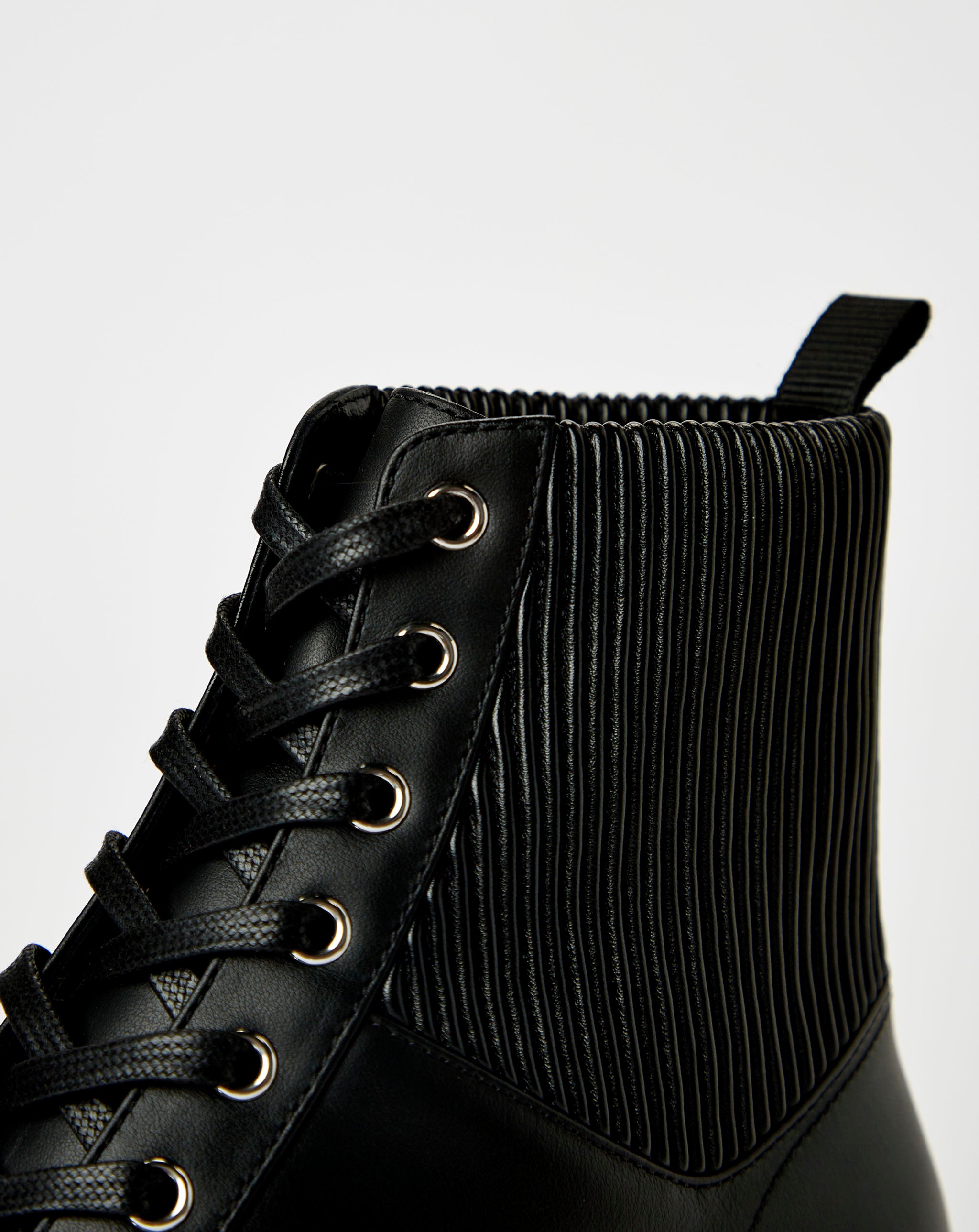 Martis 20 Calf and Eco Stretch Boot