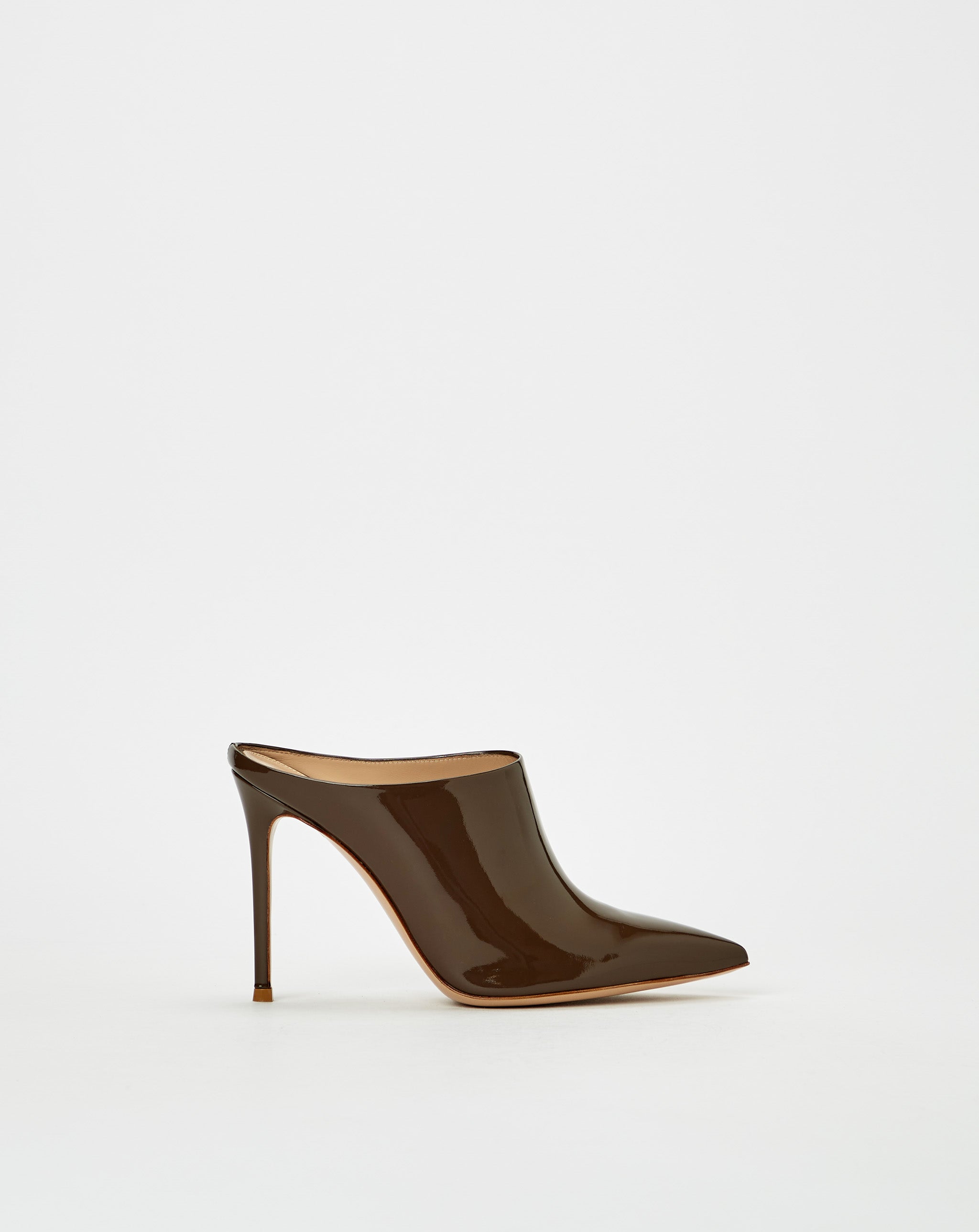 Nova Vernice Mule