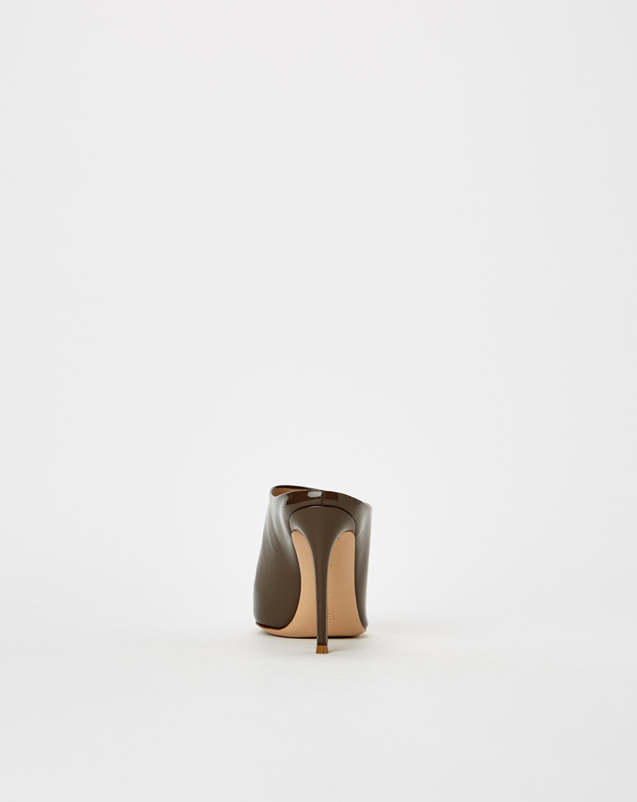 Nova Vernice Mule