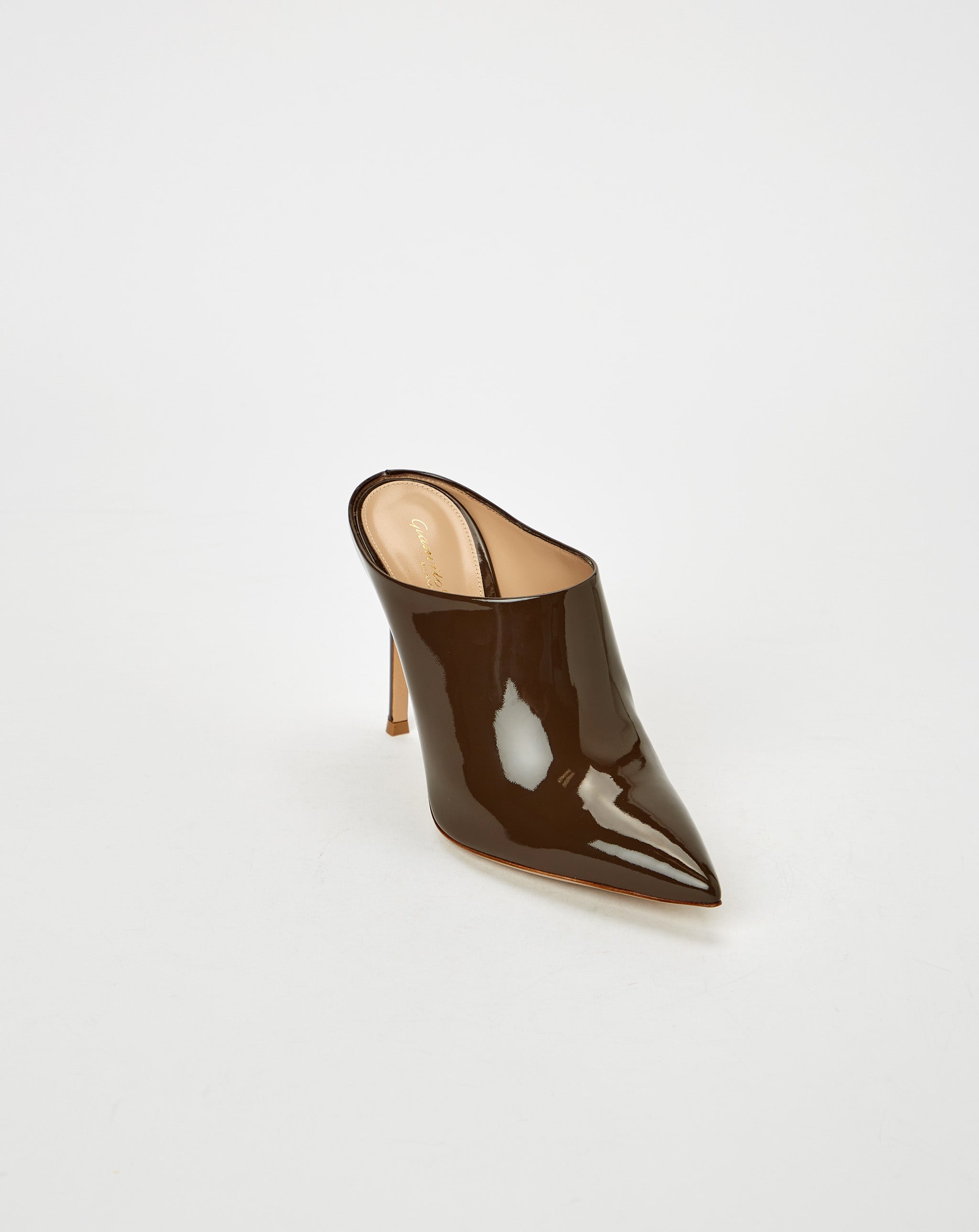 Nova Vernice Mule