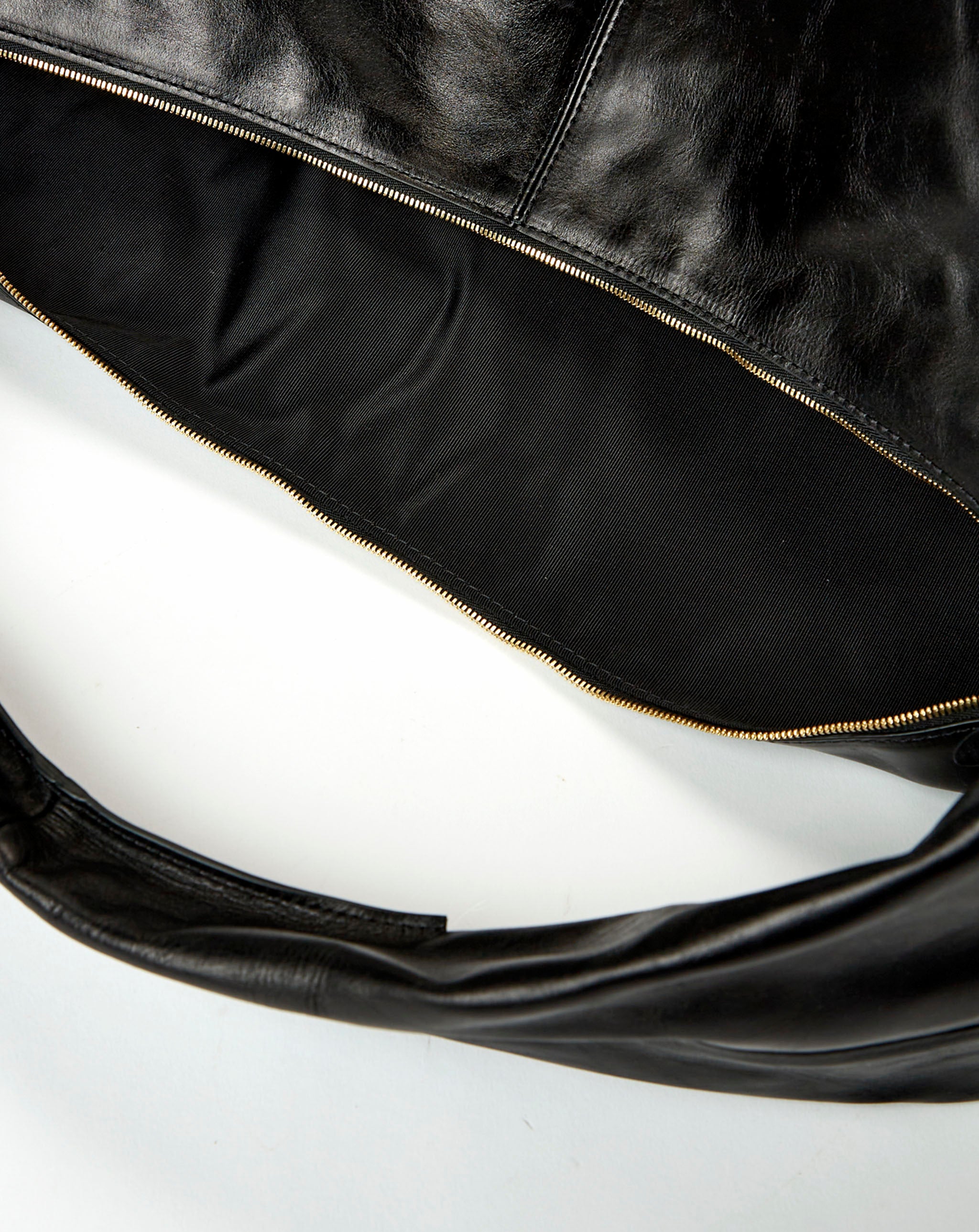 Olivia Hobo Large