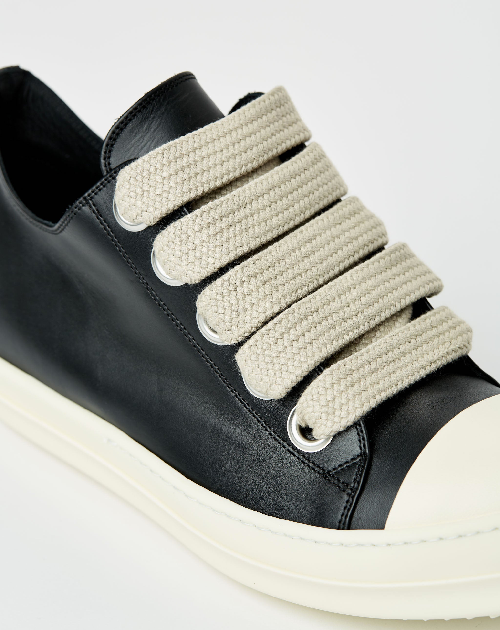 Mega Lace Low Top Sneaker