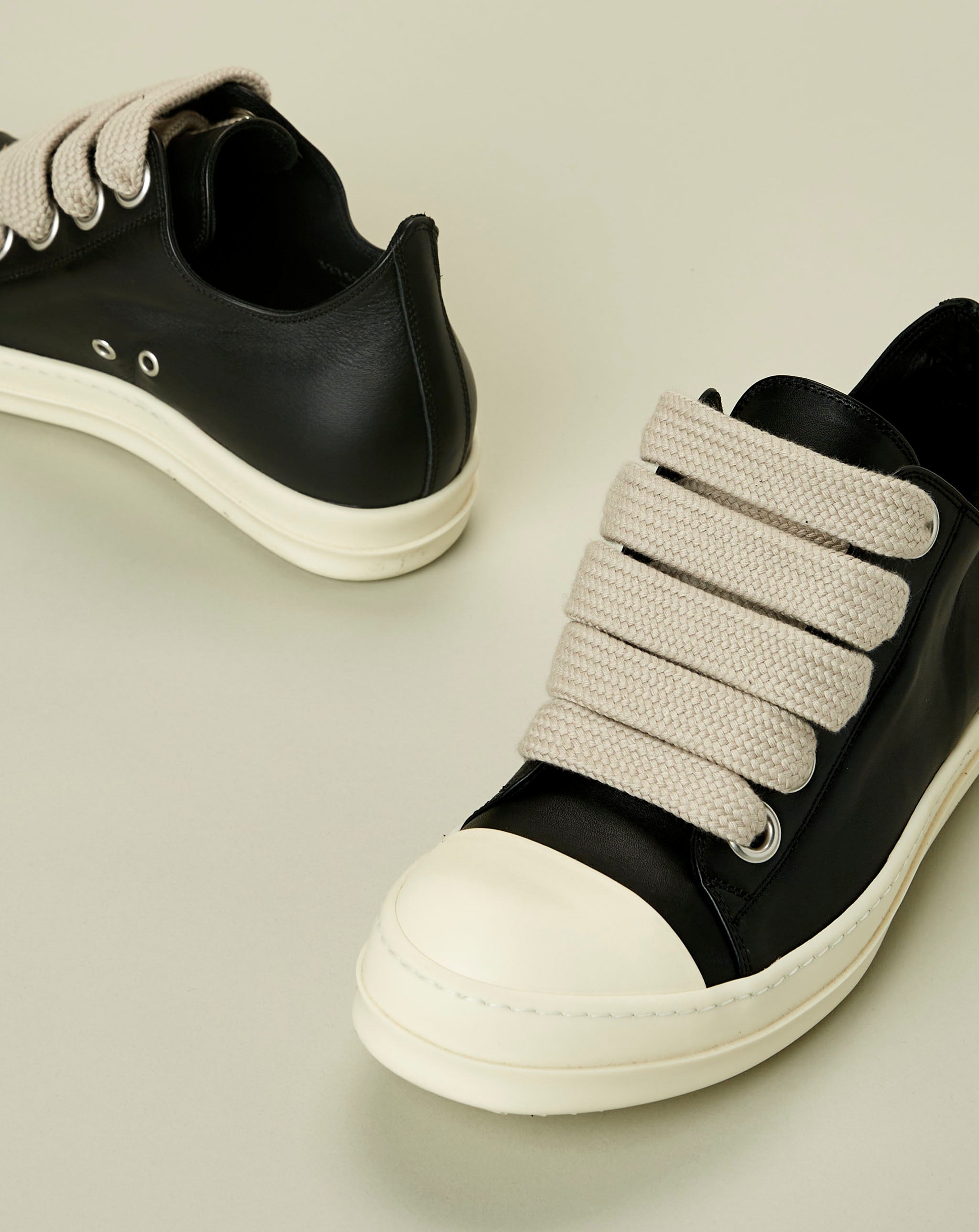 Low Top Mega Lace